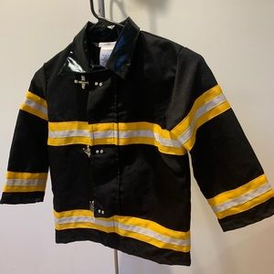 Fireman costume 4-6Y